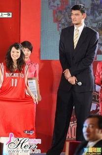 姚明和娱乐圈明星合照,体育与娱乐的精彩碰撞